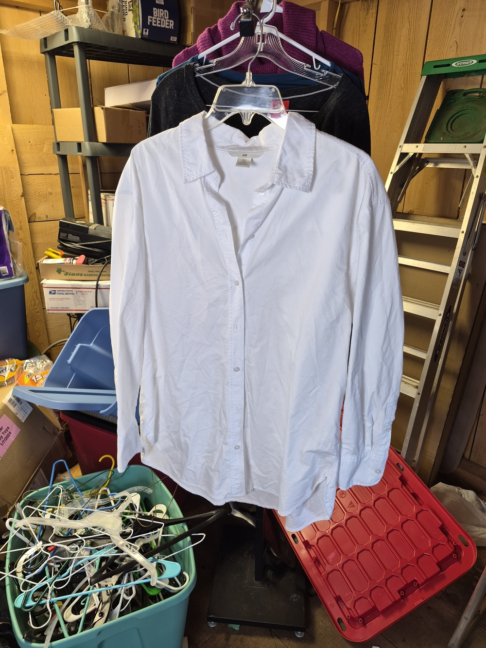 H&M White Long-Sleeve Button-Down Shirt Bin 66